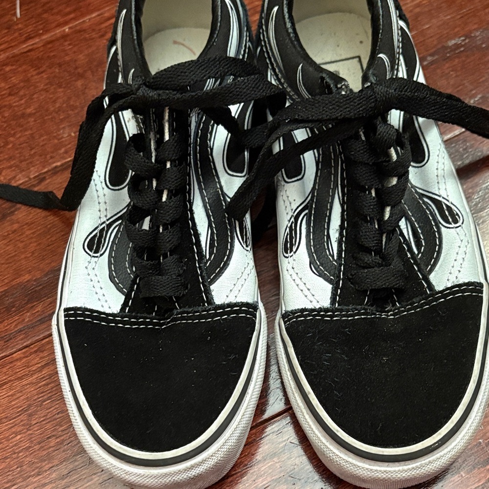 Vans Black and White Kids Sneakers - Picture 2 of 4
